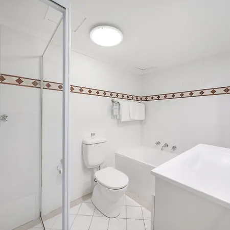 Oaks Sydney Castlereagh Suites Exterior photo